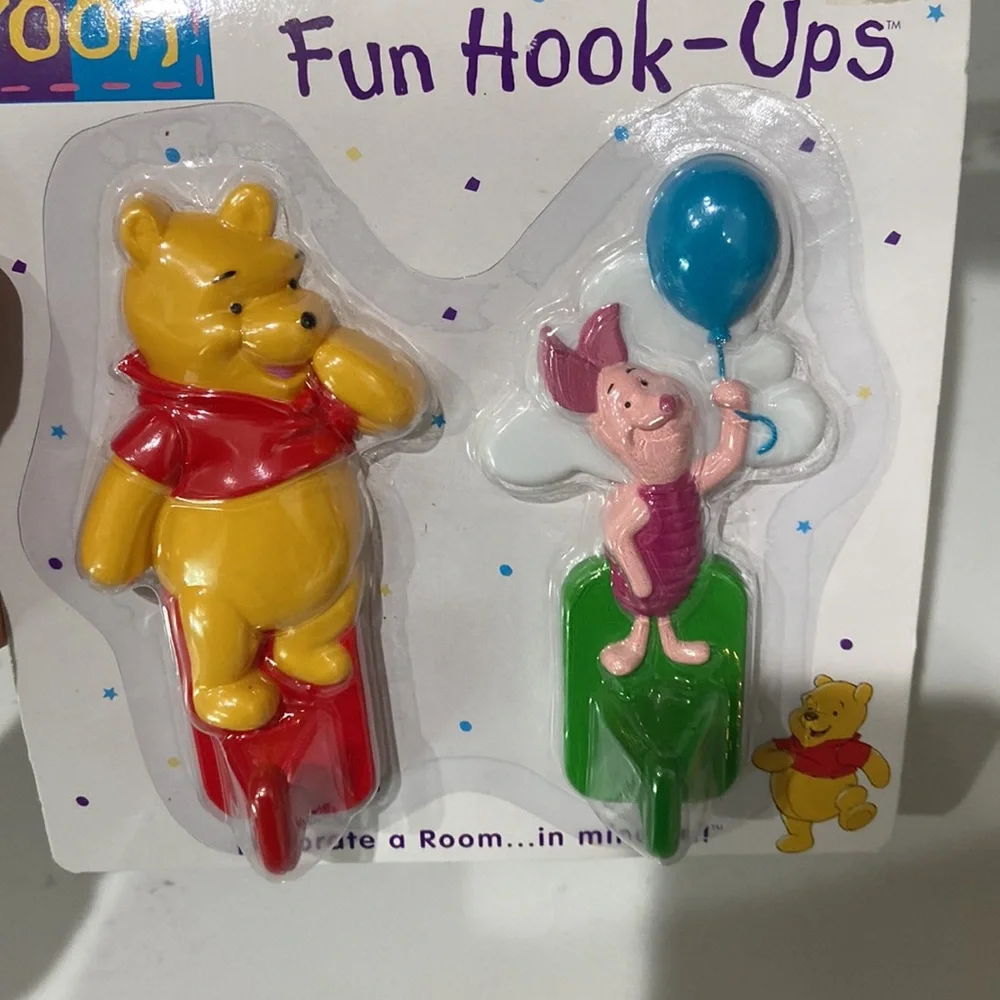 Vintage Winnie the Pooh Pooh and Piglet fun hook-ups New!